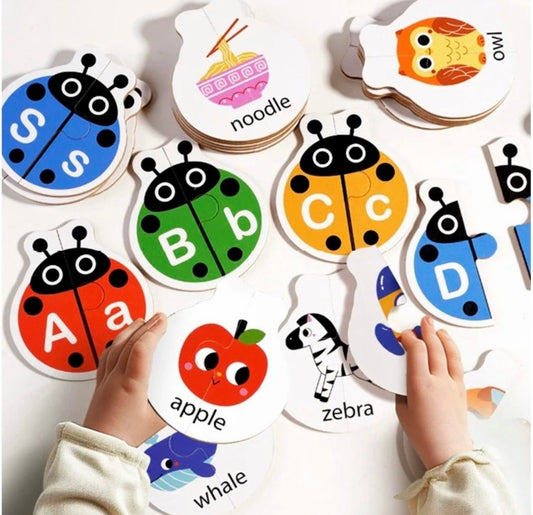 Joc cognitiv de asociere a literelor – Puzzle din lemn „Gărgărițe” (52 piese)