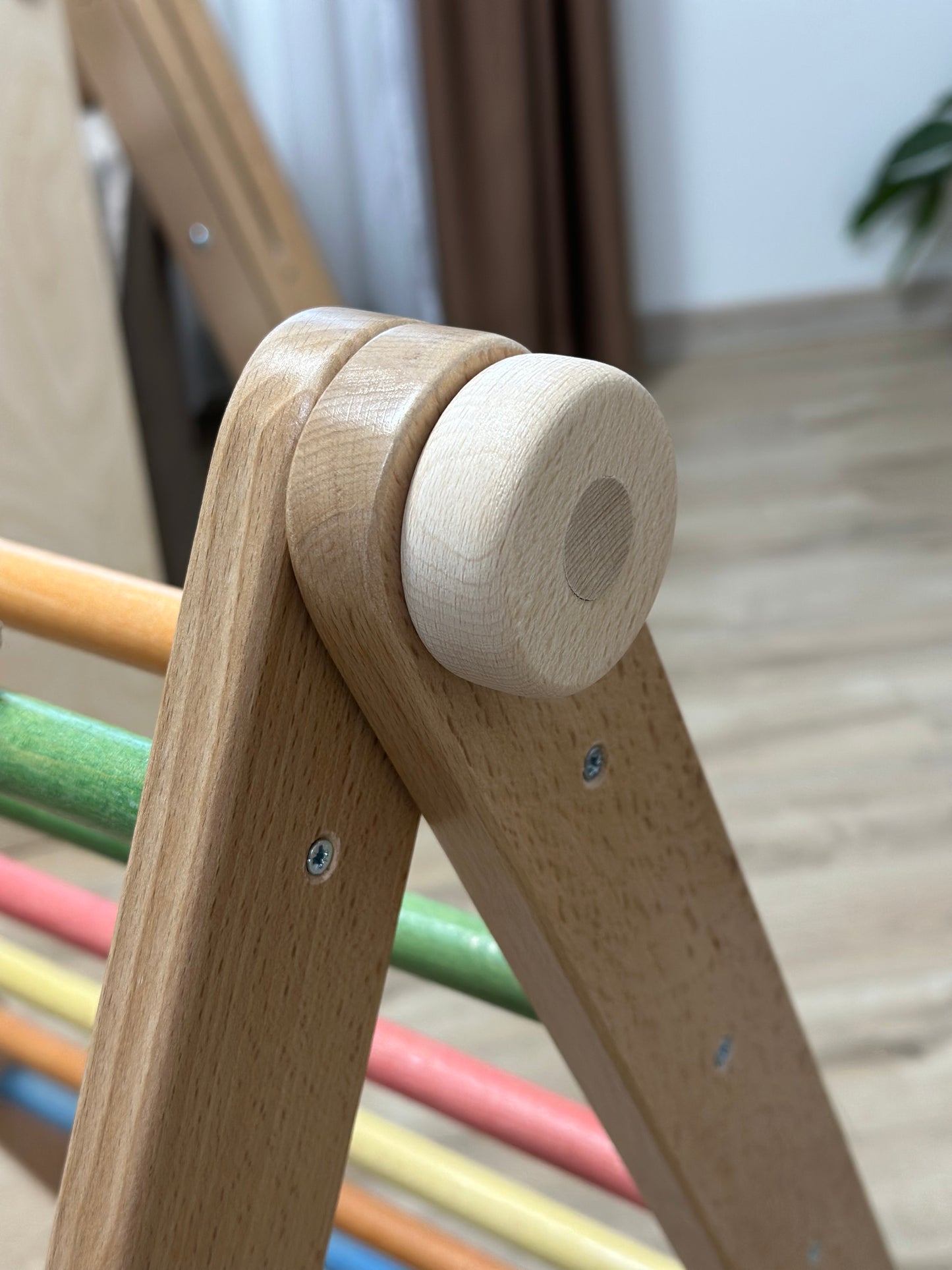 Triunghi Pikler cu Escaladă +Tobogan cu Două Laturi