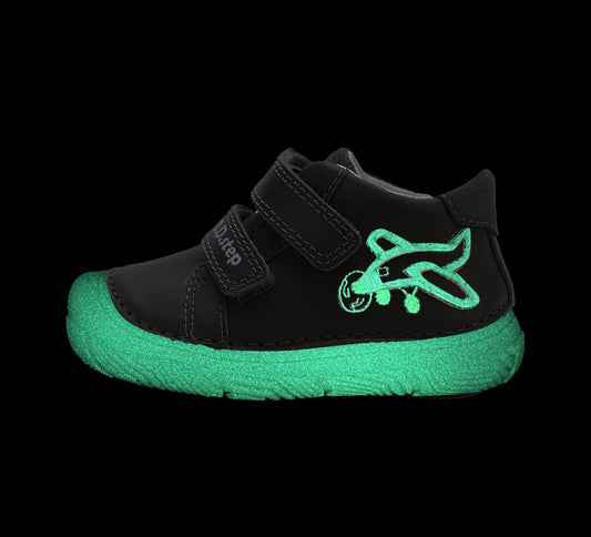 Pantofi din piele naturală "Avionul Strălucitor"