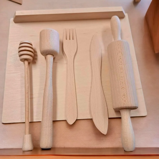 Accesorii de bucătărie din lemn pentru copii