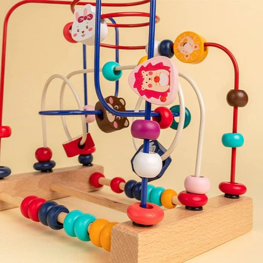 Spirala motrică cu bile și animale – Aventură Montessori din lemn
