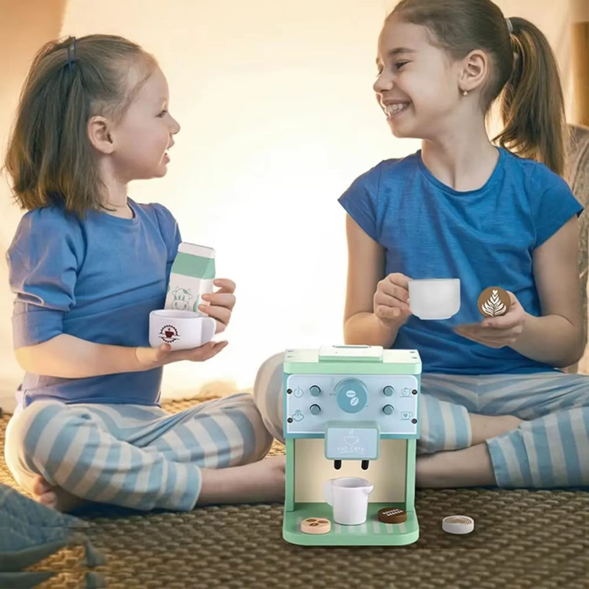 Mica mea cafenea – Aparat de cafea din lemn cu accesorii