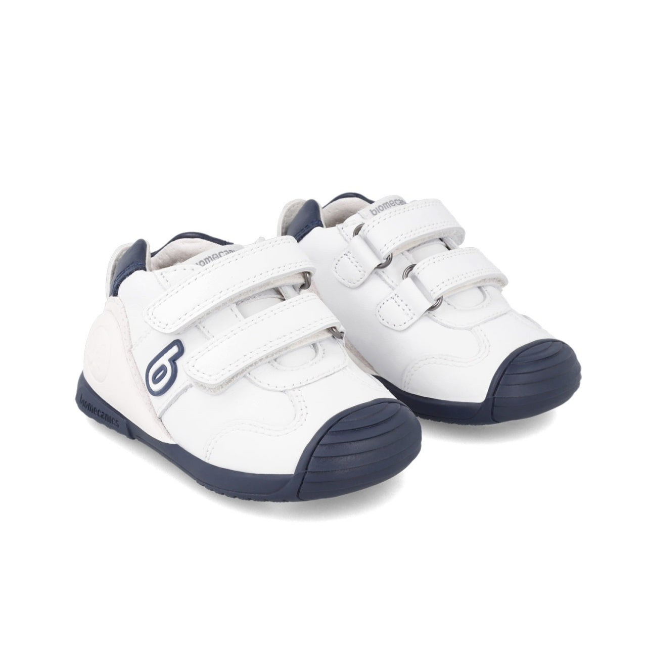 Sneakerși pentru primii pași –Biomecanics