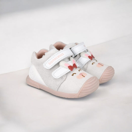 Pașii Iepurașului – Încălțăminte pentru copii Biomecanics