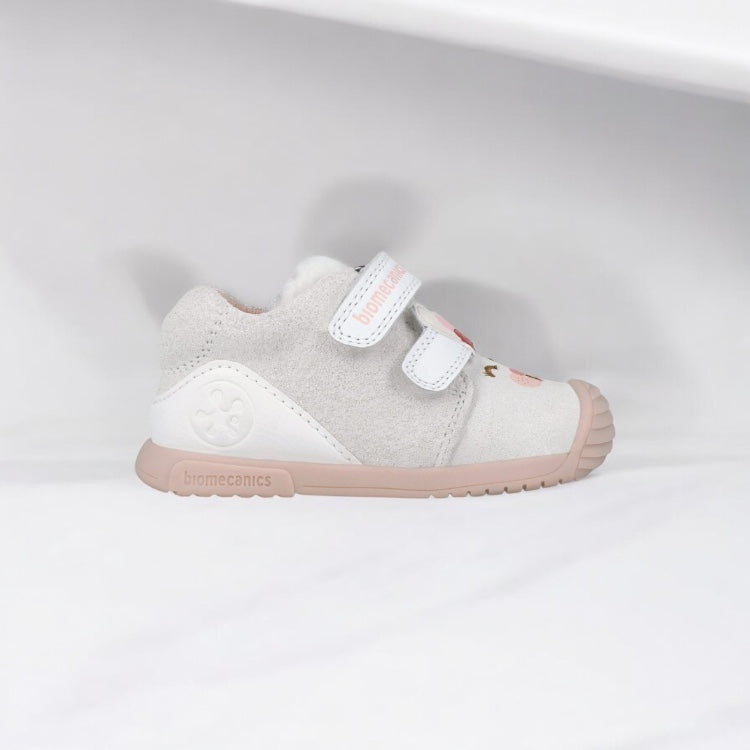 Pașii Iepurașului – Încălțăminte pentru copii Biomecanics