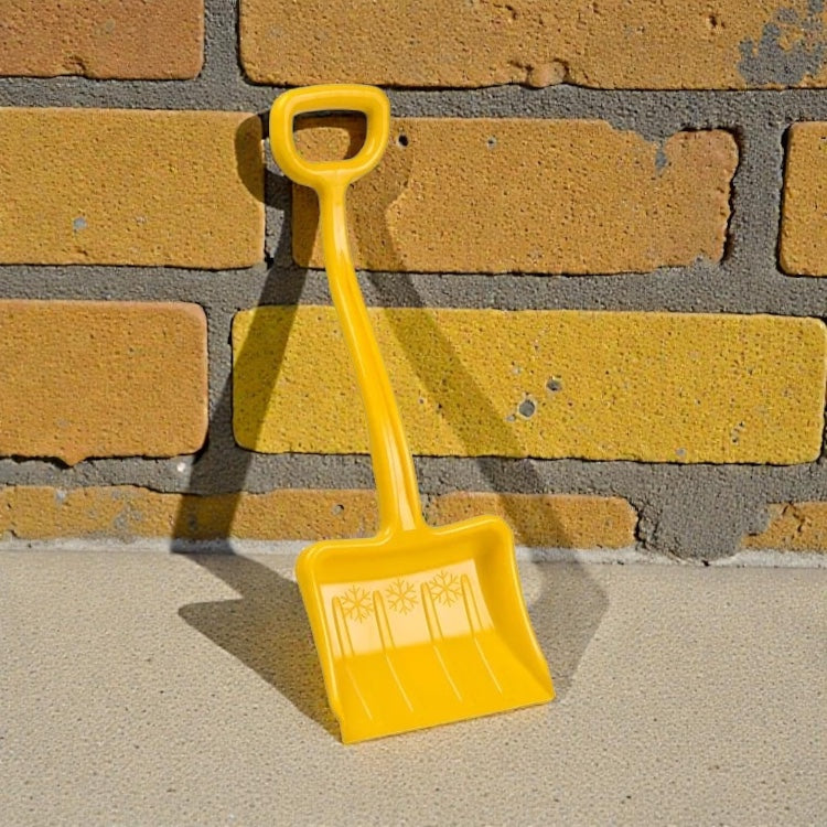 Lopată de zăpadă sau nisip pentru copii – 27 x 70 cm